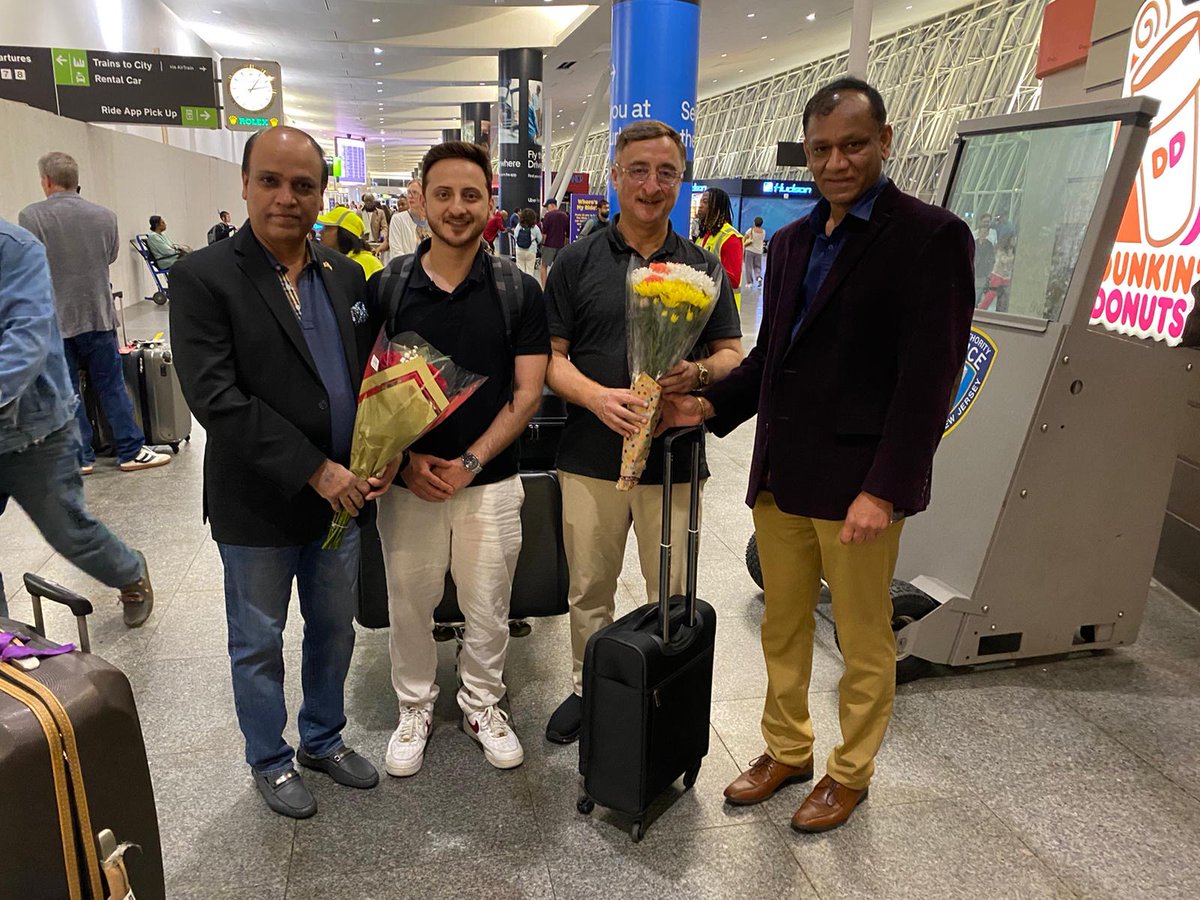 VTankha's tweet photo. Thanks Baldev Singh ji Rajendra Dichpally ji , Paul , Rahul &amp; protocol officials for making our arrival in New York at 2 am ( night ) so warm &amp; comfortable. Indian warmth is unmatched !! https://t.co/8DGKv5ySB8