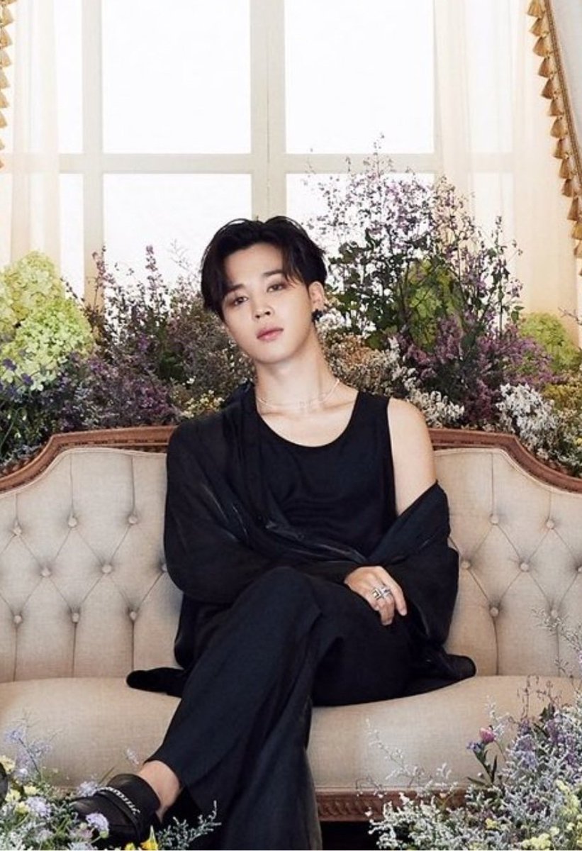 I vote for #Jimin as #ArtistaMasculinoInternacional with #Who as #MusicaInternacional and for #Muse as #AlbumEpInternacional at #SECAwards 2025