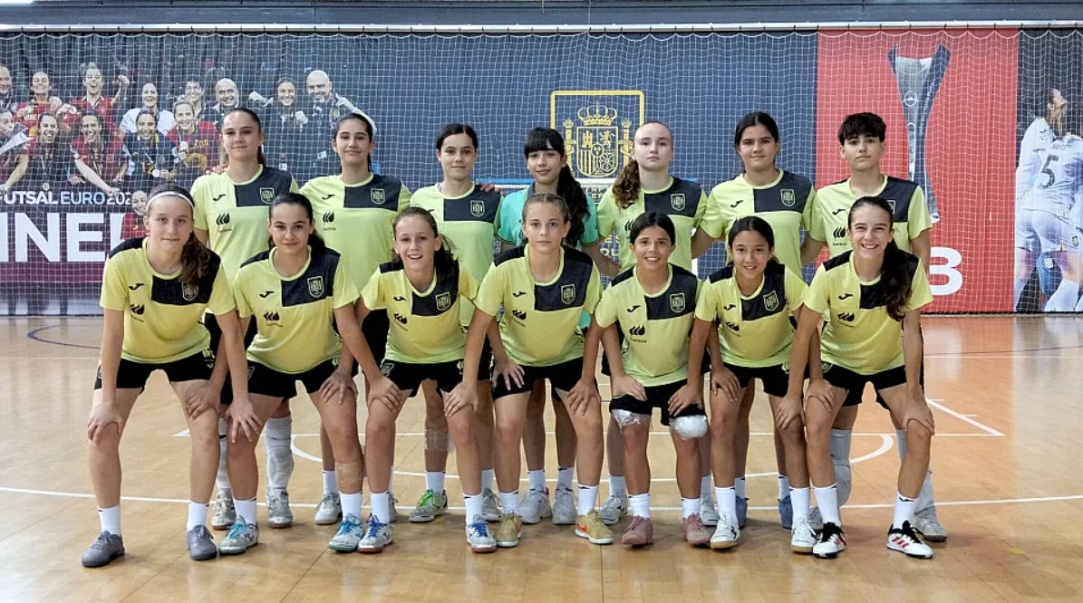 SinopsisVuvuzela (@live_vuvuzela) on Twitter photo 🔝Estaremos produciendo los dos encuentros amistosos de la selección <a href="/FutSalRFEF/">Futsal RFEF</a> sub15 en la Ciudad del Fútbol de <a href="/Ayto_Las_Rozas/">Ayuntamiento de Las Rozas</a> 🚀
🍼La 'benjamina' de las inferiores de futsal, se mide este miércoles y jueves frente a Portugal (12:00 horas, RFEF.es)📲 🔝Estaremos produciendo los dos encuentros amistosos de la selección <a href="/FutSalRFEF/">Futsal RFEF</a> sub15 en la Ciudad del Fútbol de <a href="/Ayto_Las_Rozas/">Ayuntamiento de Las Rozas</a> 🚀
🍼La 'benjamina' de las inferiores de futsal, se mide este miércoles y jueves frente a Portugal (12:00 horas, RFEF.es)📲