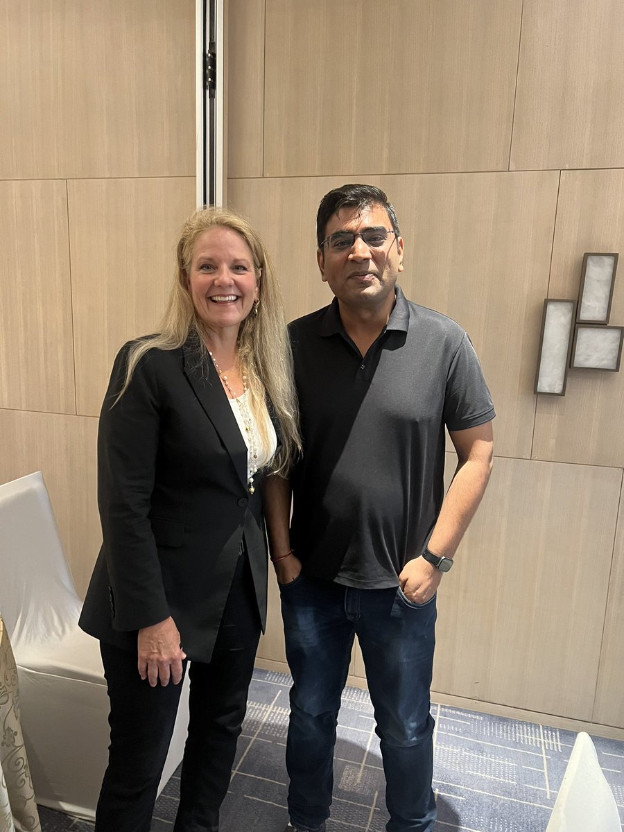 thesuyashsingh's tweet image. Met @SpaceX CEO - @elonmusk in #2019 while building Hyperloop
Met @SpaceX COO - @Gwynne_Shotwell in # 2025 - Building @GalaxEye
Their DNA hasnt changed at all - Still super inspiring, Ours (& ecosystem here ) has grown positively leaps and bounds.
Thanks to Team @Accel_India…