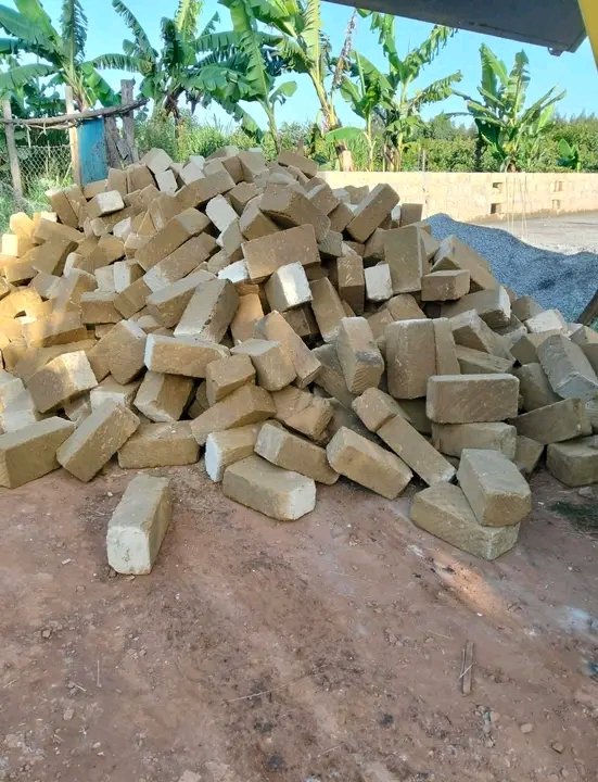 Martinlangat6's tweet photo. @cbs_ke Machine cut stones available for construction ,0721310590 https://t.co/7qYYdh32n8