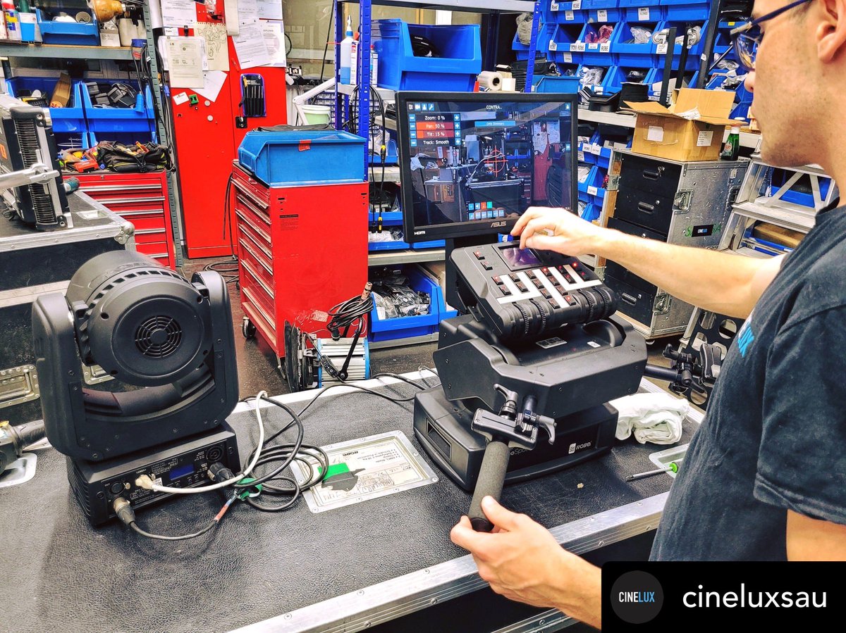 Robelighting's tweet image. Taking our #WarehouseWednesday to Madrid with Cinelux SAU working with their @Robelighting #RoboSpot followspot systems.

#robelighting #robeinnovation #cineluxsau #lightingtech #techlife