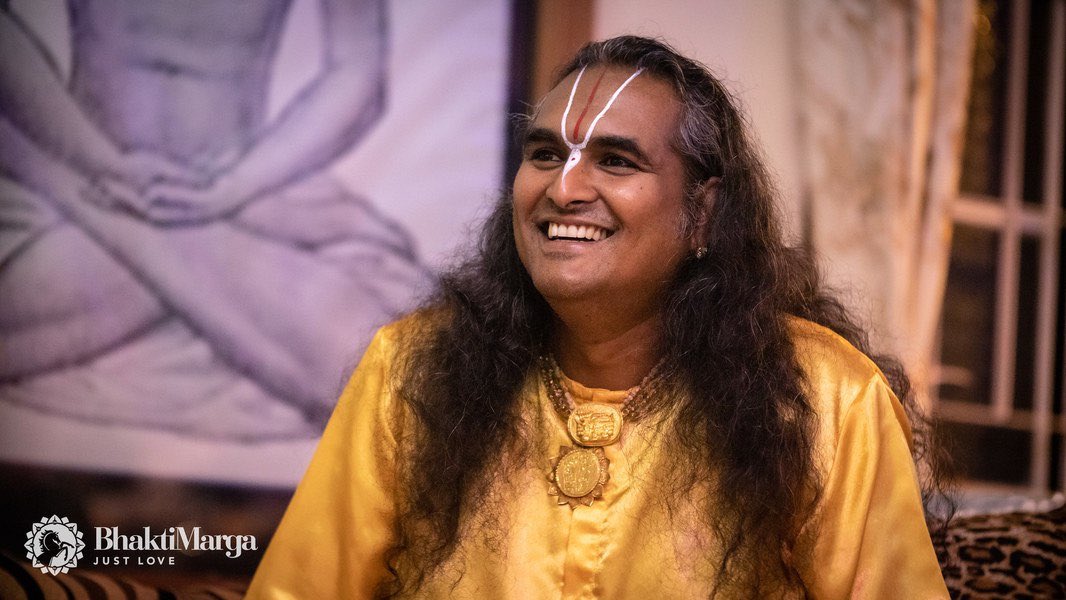 ❤️ Chant the Name with devotion: focus on the spiritual vibration, and put your heart into it. This means be totally into it because emotions are signals that we are into something. ❤️