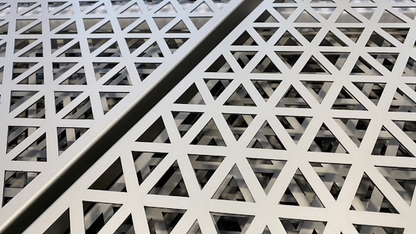 NECEanodizing's tweet photo. 3 Steel Shades by #NECE #Anodizing for #Viareggio Stadium, the clever combination of the six types of panels creates a harmonious and elegant textured effect, all on a very large surface https://t.co/4fS22US7q7 https://t.co/ULhv8quraM