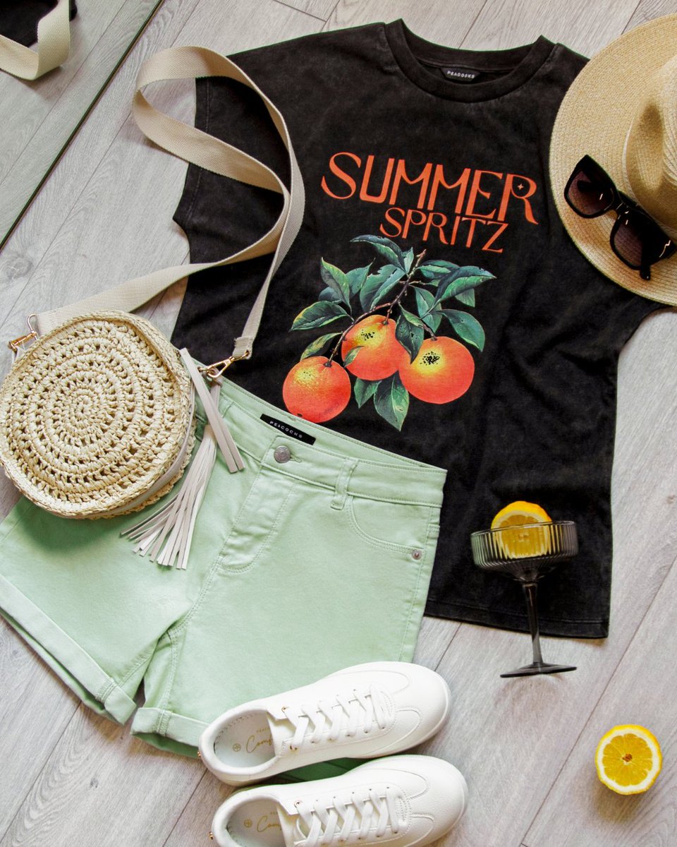 Zesty, bright, and made for summer, this tee is serving serious spritz energy 🍊✨

Click to shop 🔗
bit.ly/3HJy16f