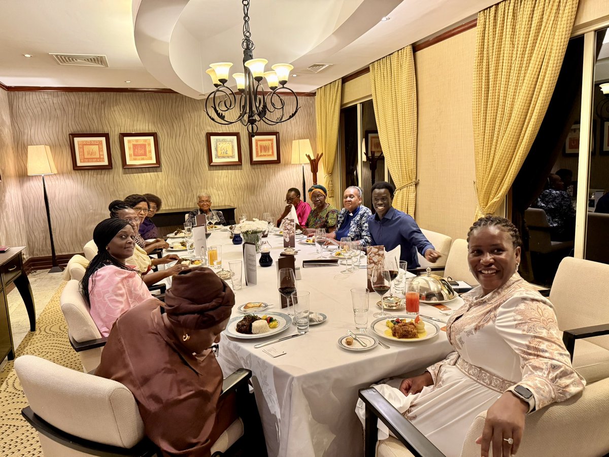 It was a privilege to host a dinner with Her Excellency Ellen Johnson Sirleaf, former President of Liberia &amp; a trailblazing leader. The evening provided a valuable opportunity to share insights, discuss initiatives, and reconnect with our champion.
#UgWomen4Peace
#PeaceInOurHands
