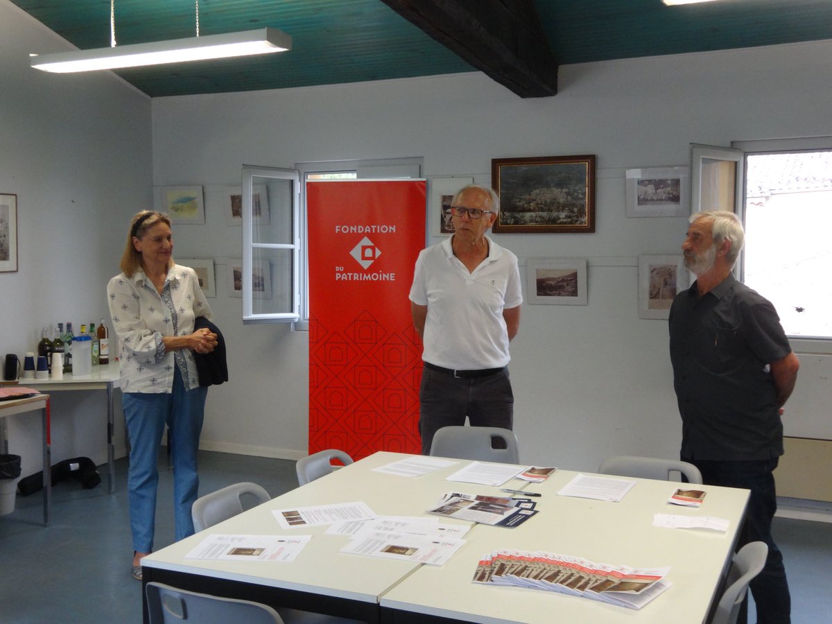 joncourj's tweet image. La @fond_patrimoine des #AlpesMaritimes et la mairie de #Coursegoules viennent de signer une convention pour la restauration du tableau &quot;Ames du Purgatoire&quot; de l&apos;église.
▶ Cette belle toile ancienne mérite votre soutien : fondation-patrimoine.org/les-projets/ta… 🤝