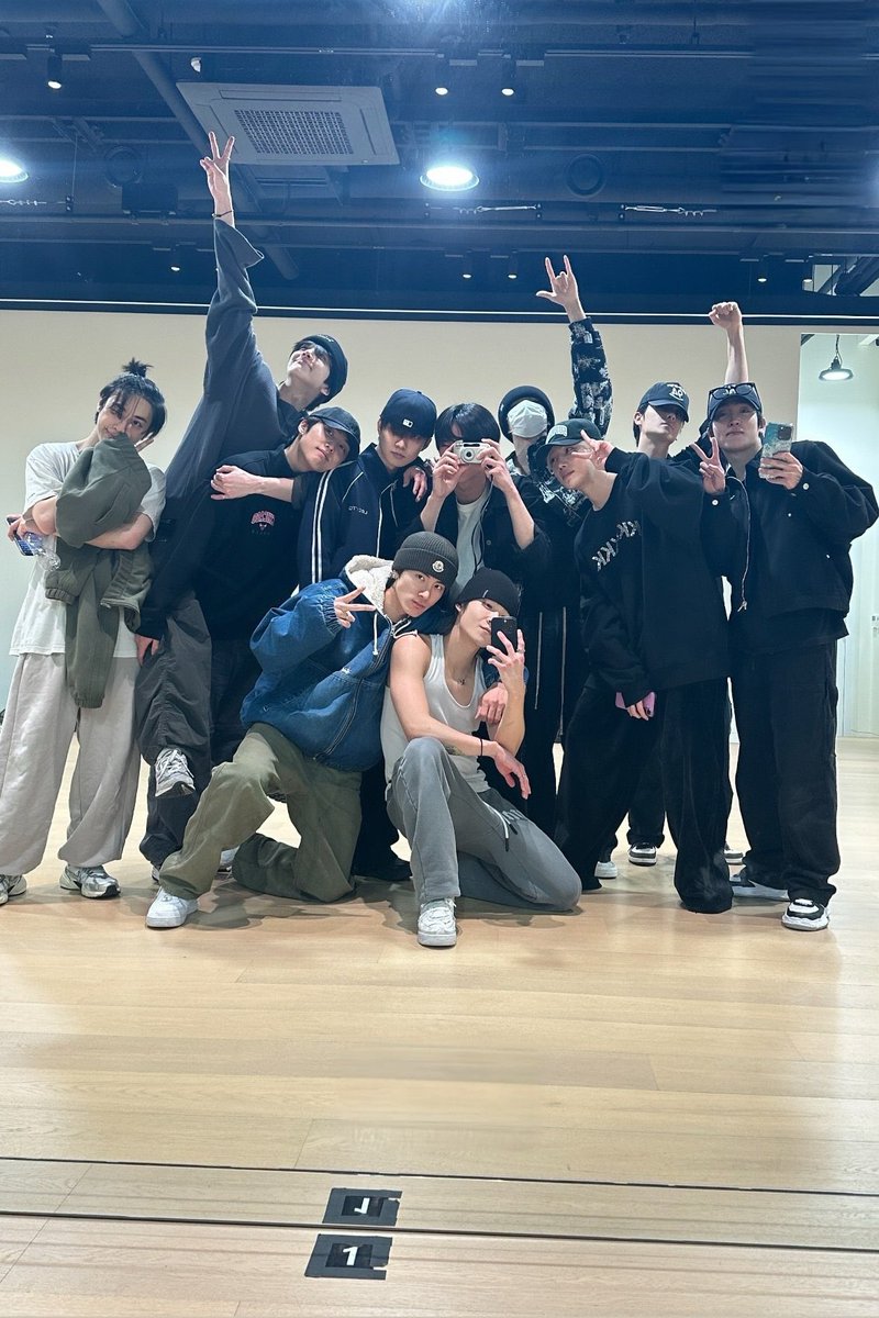 jules ✶ tweet media