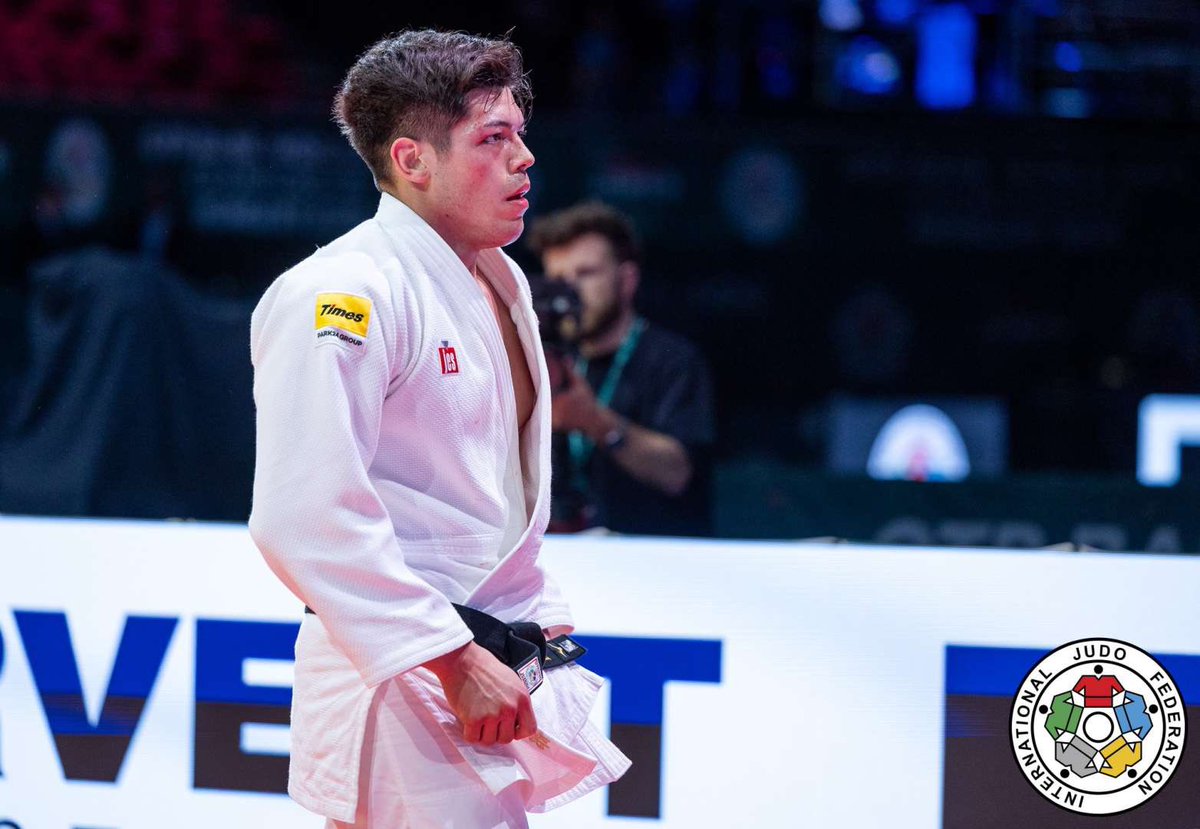世界選手権優勝🇭🇺🥇
沢山の応援、サポートありがとうございました。
幼い頃からの目標を達成することができて、自分を信じてここまでやってこれて良かったと感じています。
さらなる高み、強さを求めてまた頑張ります。
引き続き、日本代表の応援よろしくお願いします！