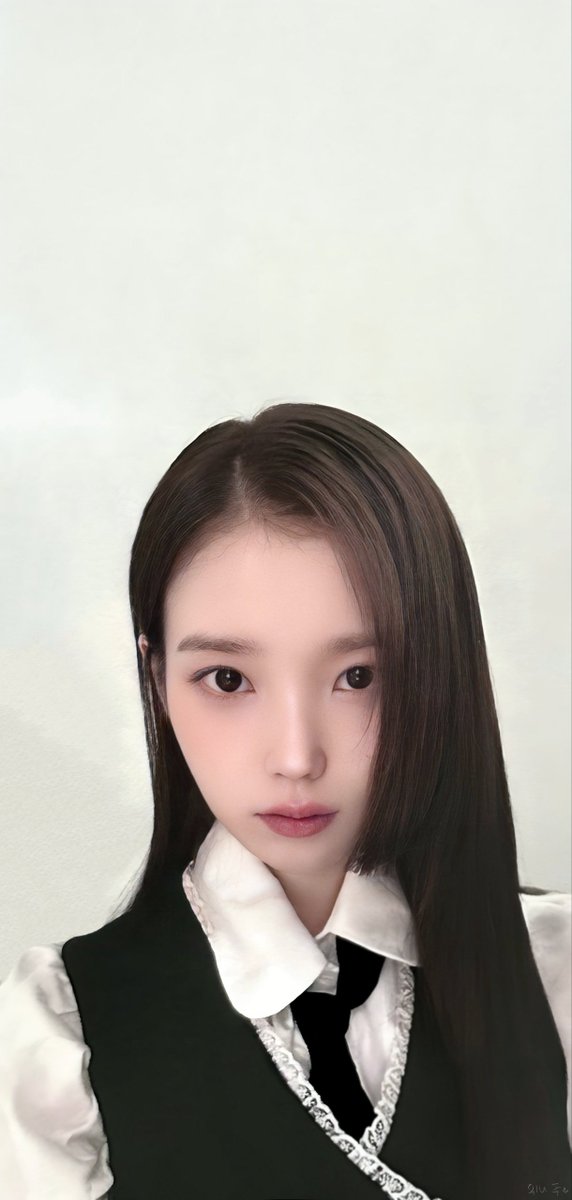 wyjc516's tweet image. 지은시
우리금융그룹 포토카드
mobile wallpaper 
edited from 고구바
#아이유 #IU