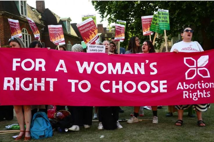 See how your MP voted on decriminalising abortion in Wales and England - crnch.it/xd3PFwVR