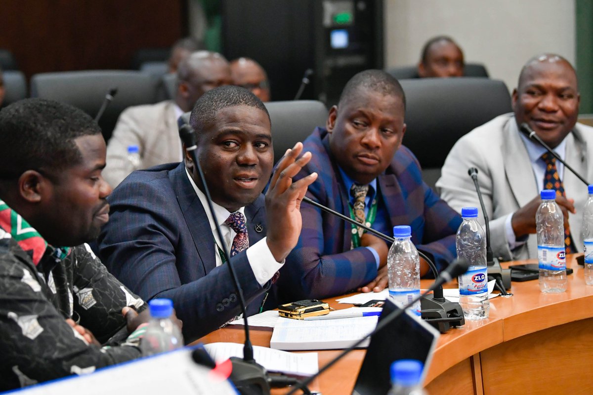 REPORT OF THE PUBLIC ACCOUNTS COMMITTEE ON KAROI TOWN COUNCIL’S AUDITED ACCOUNTS FOR THE YEAR 2020

The  Committee observed that Karoi Town Council was not considering schools  as part of its assets and hence did not  consolidate school accounts  into the council’s accounts. This