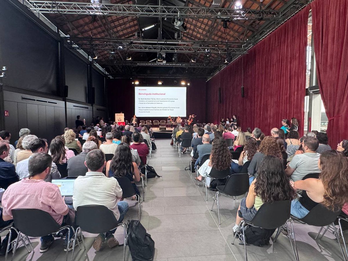 Associació Economia Social Catalunya (AESCAT) (@es_catalunya) on Twitter photo Avui és el dia! ✨
Arrenca l'acte #MiradESS al <a href="/ElBornCCM/">El Born CCM</a>, una jornada clau per al retrobament de l’Economia Social i Solidària. ➡️Parlem de futur, de xarxa i de la nova #LleiESS.
L'AESCAT hi som, compartint com s’ha gestat aquesta fita col·lectiva! Ens hi segueixes? ⬇️ Avui és el dia! ✨
Arrenca l'acte #MiradESS al <a href="/ElBornCCM/">El Born CCM</a>, una jornada clau per al retrobament de l’Economia Social i Solidària. ➡️Parlem de futur, de xarxa i de la nova #LleiESS.
L'AESCAT hi som, compartint com s’ha gestat aquesta fita col·lectiva! Ens hi segueixes? ⬇️