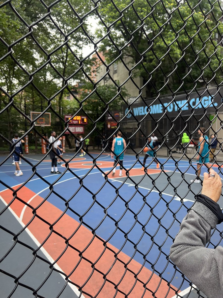 CC____14's tweet image. New York 😎