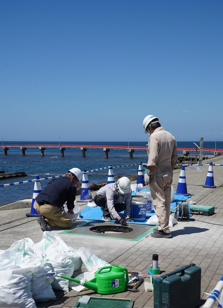 ／
ポケモンが描かれたマンホールふた「ポケふた」が、2025年6月、山形県鶴岡市に設置されました！
＼

6匹のポケモンが描かれたこの「ポケふた」は、市内由良地区・由良海水浴場の駐車場で見ることができます。

白山島の観光や海水浴、加茂水族館とご一緒に、ぜひ訪れてみてください！