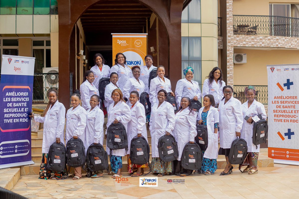 SimonBine's tweet photo. Despite ongoing crisis in Eastern DRC, #IpasRDC commitment to reproductive healthcare in humanitarian settings remains strong. @MakokiYaMwasi concludes training #HCWs to keep offering vital family planning, crucial for saving lives & protecting women's health! https://t.co/COPaqKhVW9