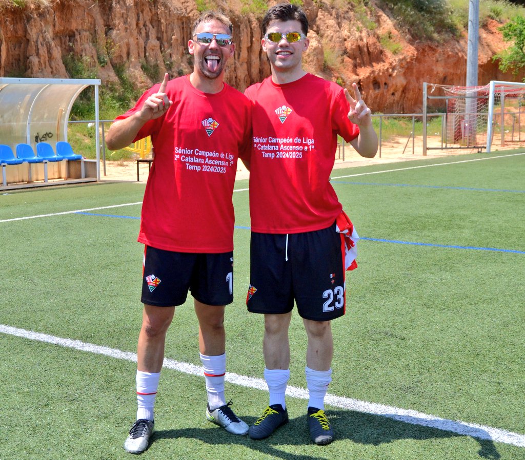 Tal día como hoy hace justo un mes...🤤🏆

📸 Sílvia Cardona 

¡Vamos, Llefi! 💪🏻

#SienteLaLlefi 🔴⚪ #Llefia #Badalona