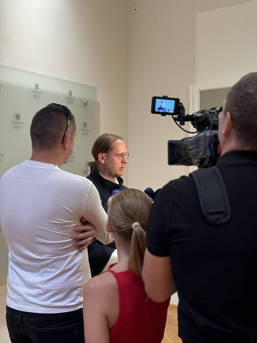 usoud_official's tweet image. 🔴 Ústavní soud se zabýval návrhem skupiny 71 poslanců na zrušení nové právní úpravy předčasných důchodů.
Nejprve posuzoval ústavnost průběhu legislativního procesu, přičemž dospěl k závěru, že nebyl zatížen protiústavní vadou.
Po obsahové stránce se Ústavní soud věnoval…