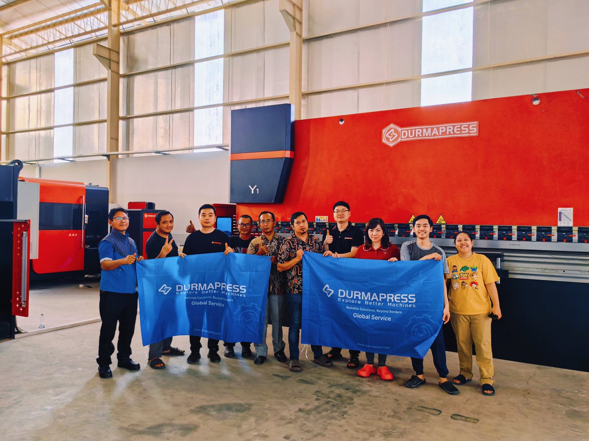 durmapress's tweet photo. 𝐃𝐮𝐫𝐦𝐚𝐩𝐫𝐞𝐬𝐬 𝐞𝐧𝐠𝐢𝐧𝐞𝐞𝐫 𝐭𝐞𝐚𝐦 𝐰𝐞𝐧𝐭 𝐭𝐨 𝐈𝐧𝐝𝐨𝐧𝐞𝐬𝐢𝐚 𝐭𝐨 𝐝𝐞𝐛𝐮𝐠 𝐭𝐡𝐞 𝐦𝐚𝐜𝐡𝐢𝐧𝐞!
📞 Contact us now!
💻Website:https://t.co/Ut80weBSvl
#durmapress #OnSiteService #MachineCommissioning #IndonesiaCustomer #MetalMachinery #CNCPressBrake https://t.co/OVqMPT6VwH