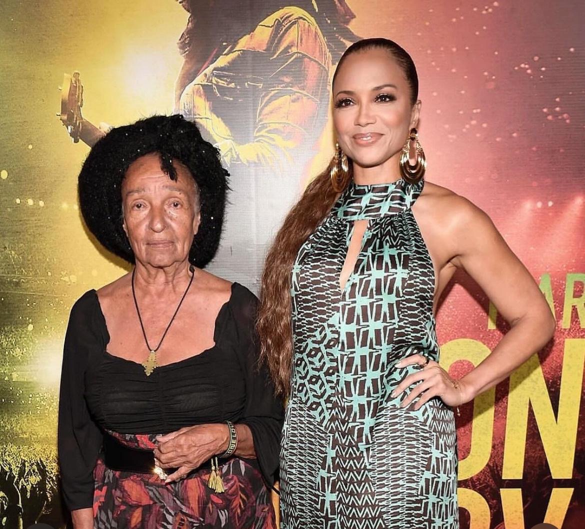 LondonBreezeFF's tweet image. Join us tonight 6:30pm @RitzyCinema for Bob Marley: One Love.
Meet cast members, enjoy exclusive interviews, and savour vegan treats (10% off for ticketholders).
Don’t miss this unforgettable evening!
Book now: picturehouses.com/movie-details/… #BobMarleyOneLoveMovie