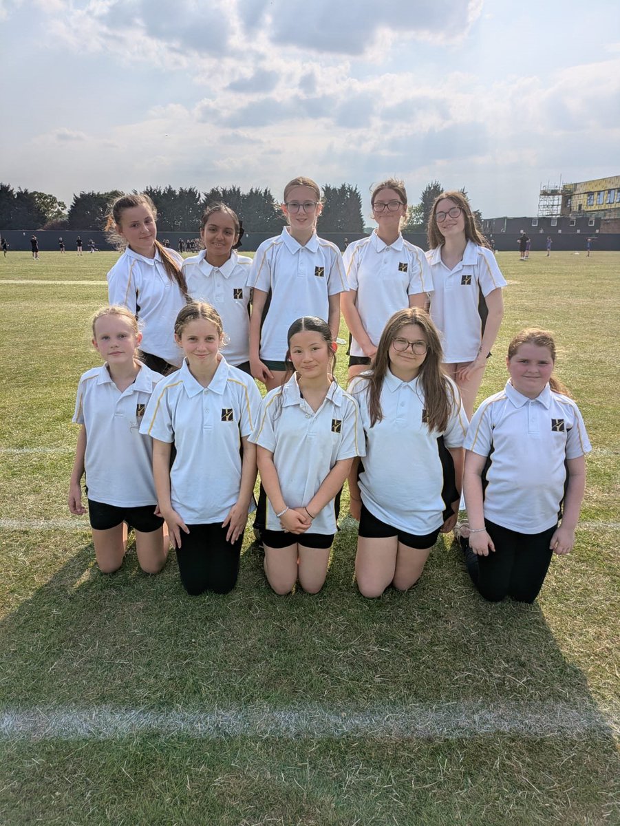 HealingAcademy1's tweet photo. Yesterday, our Year 7 rounders team came 3rd in the Grimsby and District rounders tournament.
Nice one girls!
#teamhealing
#highperformanceacademy https://t.co/o2dUCidkMZ