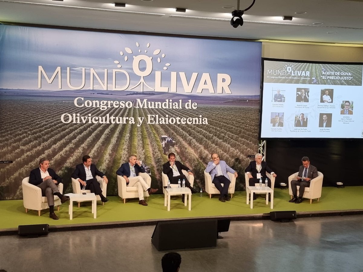 Fundación Patrimonio Comunal Olivarero (@pcolivarero) on Twitter photo La <a href="/PCOlivarero/">Fundación Patrimonio Comunal Olivarero</a> presente en <a href="/Mundolivar_/">Mundolivar</a> , que arranca con una mesa redonda de líderes del sector analizando cómo lograr la rentabilidad en toda la cadena de valor del olivar.
<a href="/GrupoDcoop/">Grupo Dcoop</a> <a href="/Deoleo_oliveoil/">Deoleo</a> <a href="/AcesurGrupo/">Acesur Grupo</a> #sovena <a href="/GRUPOMIGASA/">MIGASA</a> #grupodeprado La <a href="/PCOlivarero/">Fundación Patrimonio Comunal Olivarero</a> presente en <a href="/Mundolivar_/">Mundolivar</a> , que arranca con una mesa redonda de líderes del sector analizando cómo lograr la rentabilidad en toda la cadena de valor del olivar.
<a href="/GrupoDcoop/">Grupo Dcoop</a> <a href="/Deoleo_oliveoil/">Deoleo</a> <a href="/AcesurGrupo/">Acesur Grupo</a> #sovena <a href="/GRUPOMIGASA/">MIGASA</a> #grupodeprado