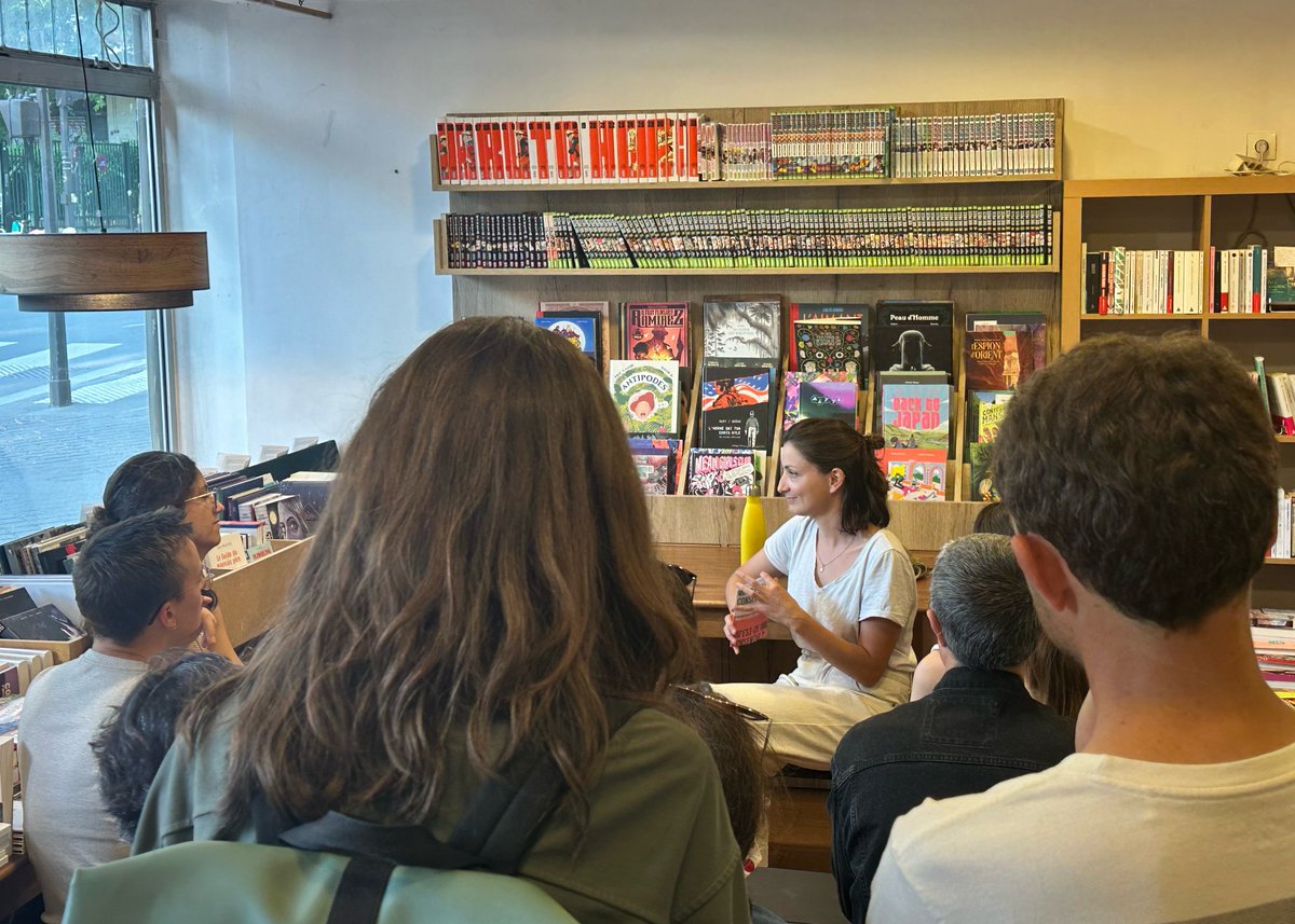 MC_Garin's tweet photo. Soirée de lancement hier à la librairie Longtemps (Paris 19e) pour mon premier livre : « Qu’est-ce que #Consentir » chez La Martinière.
Un manifeste pour bâtir une #CultureDuConsentement.
Merci pour vos présences, vos mots, vos partages. 💜 https://t.co/CRiW8VJj42