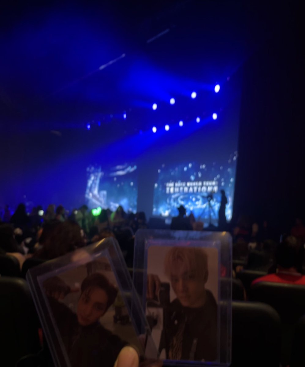 gloxinsu's tweet photo. 💔💔💔💔💔💔💔💔💔💔💔 https://t.co/s53Q44EV5g