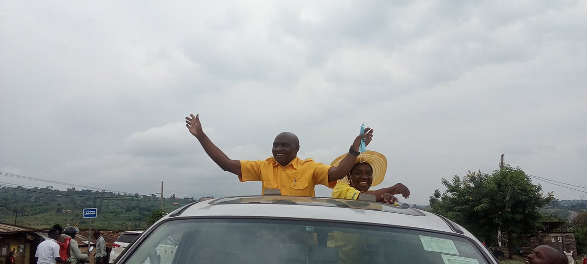EvalyneKabugho's tweet image. Mr. Muhindi Eliphazi Bukombi arriving in Kasese District after being fully nominated as kasese District LC5 chairman candidate.
He is asking for your support.
@CykesKtownboi @jeericknews @karothk256 @