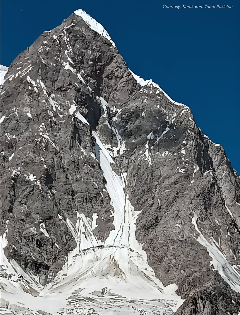 CarlosGarranzo's tweet photo. 🇯🇵 Takayasu Semba de regreso a #Pakistan para intentar un pico técnico no escalado de unos 6000m en el valle de Anaq, en los alrededores de #Kanday. Una zona abierta para montañeros y excursionistas en el distrito de #Ghanche, #GilgitBaltistan.
Es la 2ª vez que lo intenta
🧵 https://t.co/TVXh2gul5s