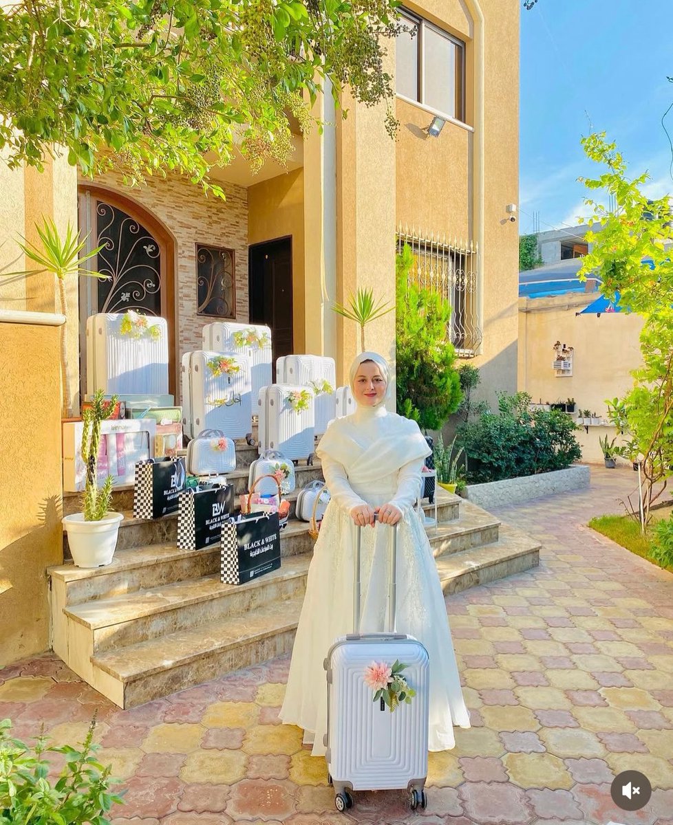 aein_azeez's tweet photo. Ayaa Abu Shamala - was married just a few days before the genocide began, then she got pregnant, then she gave birth to her child... only for Israel to kill her, her child, her dreams and her entire family yesterday.

#IsraelIranConflict #تل_أبيب_تحترق #tahran #GazaGenocide https://t.co/N8Yi5nOfdt