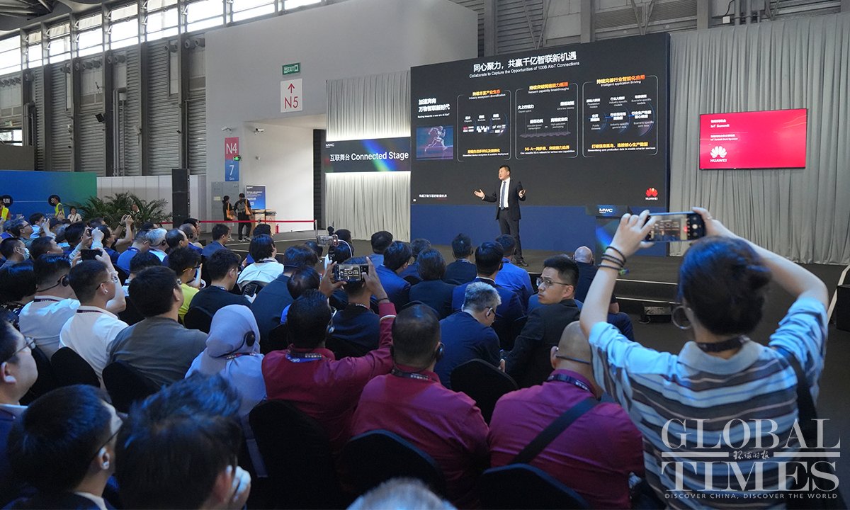 globaltimesnews's tweet image. The 2025 Mobile World Congress #MWC Shanghai is held between Wed and Fri. Under the MWC main theme of “Converge, Connect, Create,” attendees and exhibitors gather for an agenda of keynote sessions, conference tracks and first tech innovations focused on the event’s four themes…