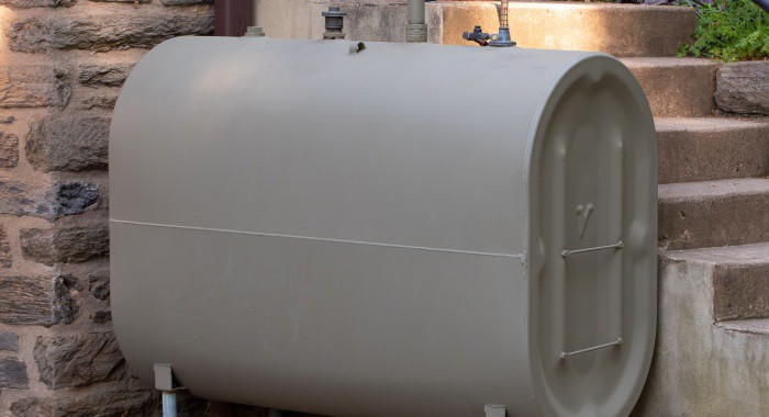 There are many heating oil suppliers for your home with an oil tank. But it's never that easy to choose one who delivers to you. 

Learn how we found the perfect provider for our home.

Read more 👉 lttr.ai/AfZgW

#HeatingOil #BuyingProperty