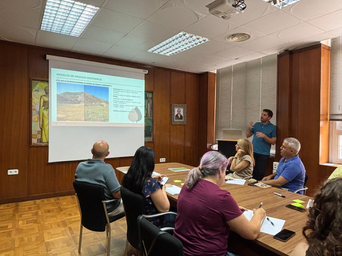InBestSoil (@inbestsoil1) on Twitter photo 📅Last Friday, we had the pleasure of hosting an engaging workshop aimed at raising awareness about the InBestSoil project, with a spotlight on 'Sustainable Business Models in the Cartagena - La Unión Mining District'. 🇪🇸
🙌Special thanks to <a href="/UPCToficial/">Universidad Politécnica de Cartagena | UPCT</a> for representing us!🌱 📅Last Friday, we had the pleasure of hosting an engaging workshop aimed at raising awareness about the InBestSoil project, with a spotlight on 'Sustainable Business Models in the Cartagena - La Unión Mining District'. 🇪🇸
🙌Special thanks to <a href="/UPCToficial/">Universidad Politécnica de Cartagena | UPCT</a> for representing us!🌱