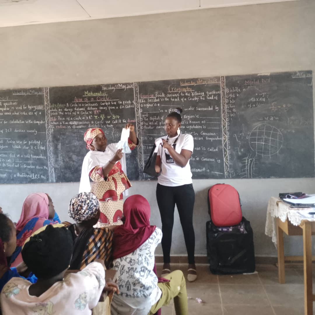 sharoncutie4's tweet photo. Meet Miamuna and Gisele whose efforts can't go unseen.   Impacting the lives of many young girls in their community. This is a spite of what we do at Power of empower.Your donation can help others like them. @LedByAGirl
#givingback #powerofempower #littlebeginingsgreatendings https://t.co/WkOJyILBXm