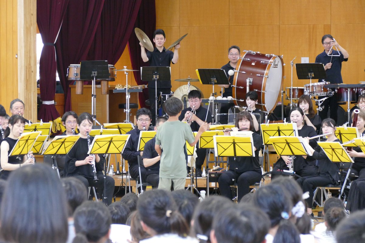 【#御礼💐】

🎼令和7年度文化芸術による子供育成推進事業（学校巡回公演）本公演

今週も先週に引き続き京都府内の下記の小学校・中学校へ訪問し、文化芸術による子供育成推進事業（学校巡回公演）の本公演を行いました👏

6⽉16⽇(⽉) 八幡市立男山第二中学校
6月17日(火) 京都市⽴南太秦小学校