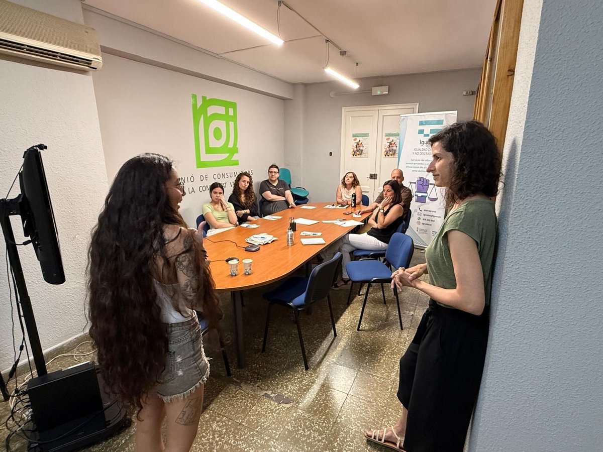 Unió de Persones Consumidores (@ucvalencia) on Twitter photo Ayer el equipo de la Unión de Consumidores asistió a un Interesante Taller sobre Igualdad de Trato y No Discriminación impartido por el servicio Iguala T de la Conselleria de Servicios Sociales, Igualdad y Vivienda de la Generalitat Valenciana📝 ‼️
<a href="/GVAIgualtat/">GVAIgualtat</a> Ayer el equipo de la Unión de Consumidores asistió a un Interesante Taller sobre Igualdad de Trato y No Discriminación impartido por el servicio Iguala T de la Conselleria de Servicios Sociales, Igualdad y Vivienda de la Generalitat Valenciana📝 ‼️
<a href="/GVAIgualtat/">GVAIgualtat</a>