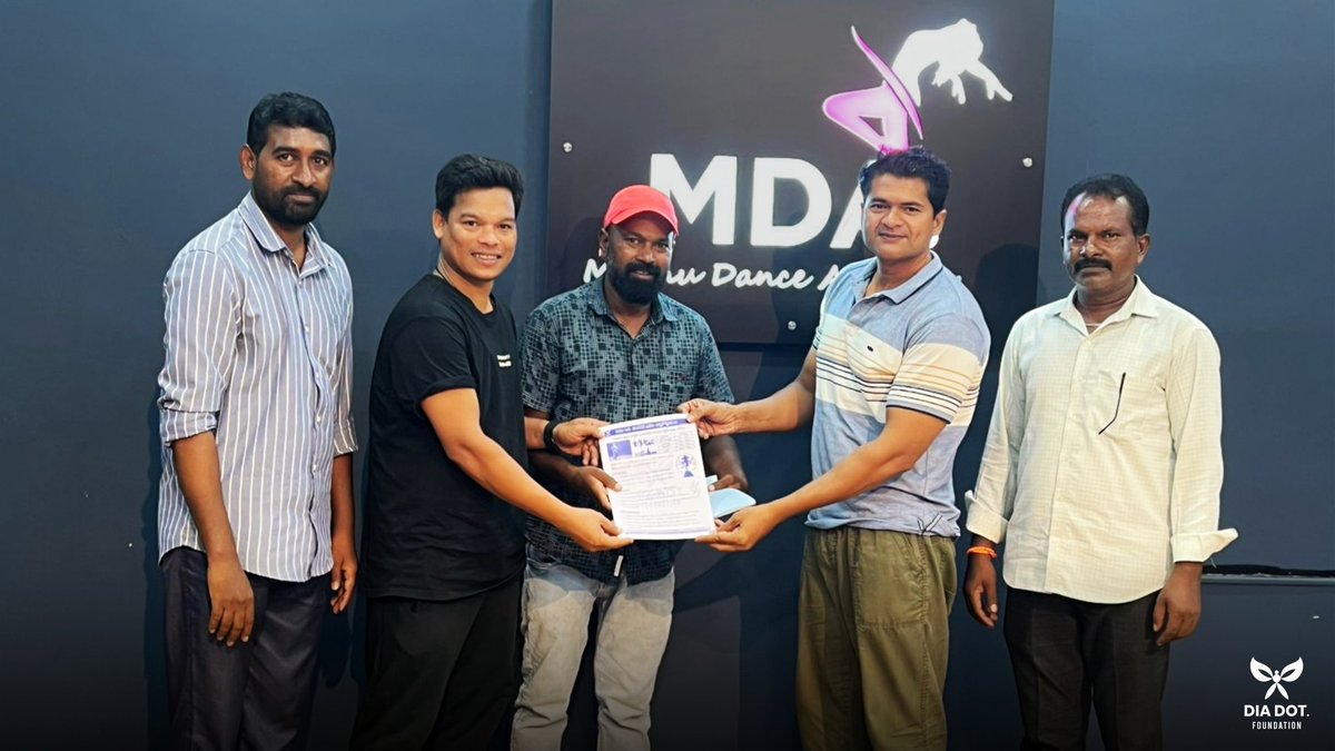 DiaDot_F's tweet photo. 🏫 Madhu’s Dance Academy – Lecturers Colony
Thanks to Master Madhu for the warm reception at Madhu’s Dance Academy, Lecturers Colony! Shared our vision &amp; invited them to our national dance event. 🎶🙌 #DiaDotFoundation #CulturalConnect https://t.co/Xp2z9bz9hC