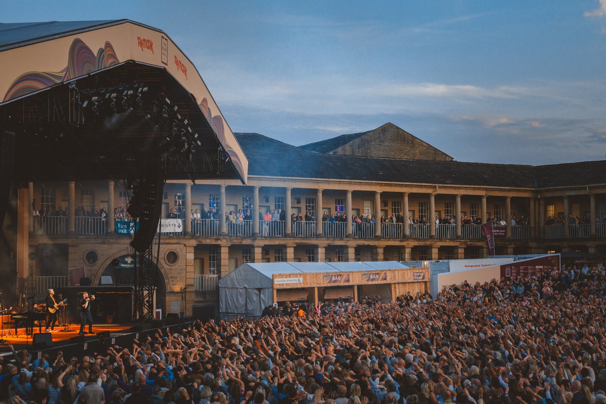 Heading to see <a href="/UB40/">ALI CAMPBELL</a> at <a href="/ThePieceHall/">The Piece Hall</a> this Friday? Make a night of it at Dean Clough, the perfect pre-show destination! 🍷

🅿️ Free parking after 17:00

🏨 On site Travelodge

🍽️ A fantastic mix of bars &amp; restaurants

🚕 On site taxi rank

👉 deanclough.com/visit/