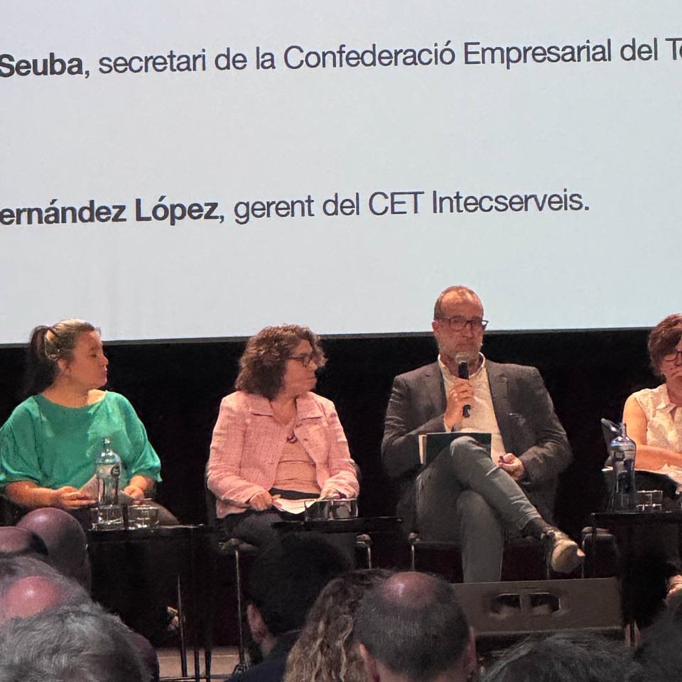 Associació Economia Social Catalunya (AESCAT) (@es_catalunya) on Twitter photo <a href="/davidbonvehi/">David Bonvehí</a> 👉<a href="/guillem_llorens/">Guillem Llorens</a>: "Som un dels actors socials i econòmics principals del país. Gairebé el 50% de la població de #Catalunya estem vinculades a l’economia social. Aquesta llei ens ha de reconèixer com el que som."
Reconeixement i futur per a l’#ESS! 💪
#MiradESS2025 #LleiESS <a href="/davidbonvehi/">David Bonvehí</a> 👉<a href="/guillem_llorens/">Guillem Llorens</a>: "Som un dels actors socials i econòmics principals del país. Gairebé el 50% de la població de #Catalunya estem vinculades a l’economia social. Aquesta llei ens ha de reconèixer com el que som."
Reconeixement i futur per a l’#ESS! 💪
#MiradESS2025 #LleiESS