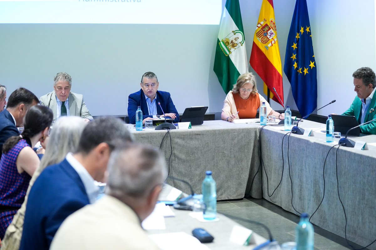 Antonio Sanz Cabello (@antoniosanz) on Twitter photo 🤝<a href="/AndaluciaJunta/">Junta de Andalucía</a> constituye la Comisión de Ayuda Humanitaria ante Emergencias Internacionales.
Coordinación, solidaridad y eficacia al servicio de quien más lo necesita, donde más lo necesita.
🌍 Una #Andalucía comprometida con el mundo. 🤝<a href="/AndaluciaJunta/">Junta de Andalucía</a> constituye la Comisión de Ayuda Humanitaria ante Emergencias Internacionales.
Coordinación, solidaridad y eficacia al servicio de quien más lo necesita, donde más lo necesita.
🌍 Una #Andalucía comprometida con el mundo.