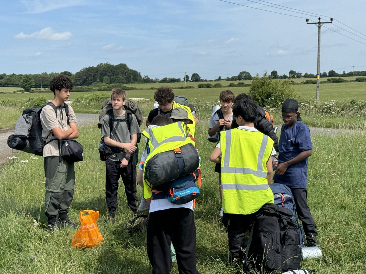 Year 9 students honed life skills on their Bronze Duke of Edinburgh expedition—navigating the Cotswolds, cooking on stoves, and camping! 🌄💪 #DofE #Adventure
