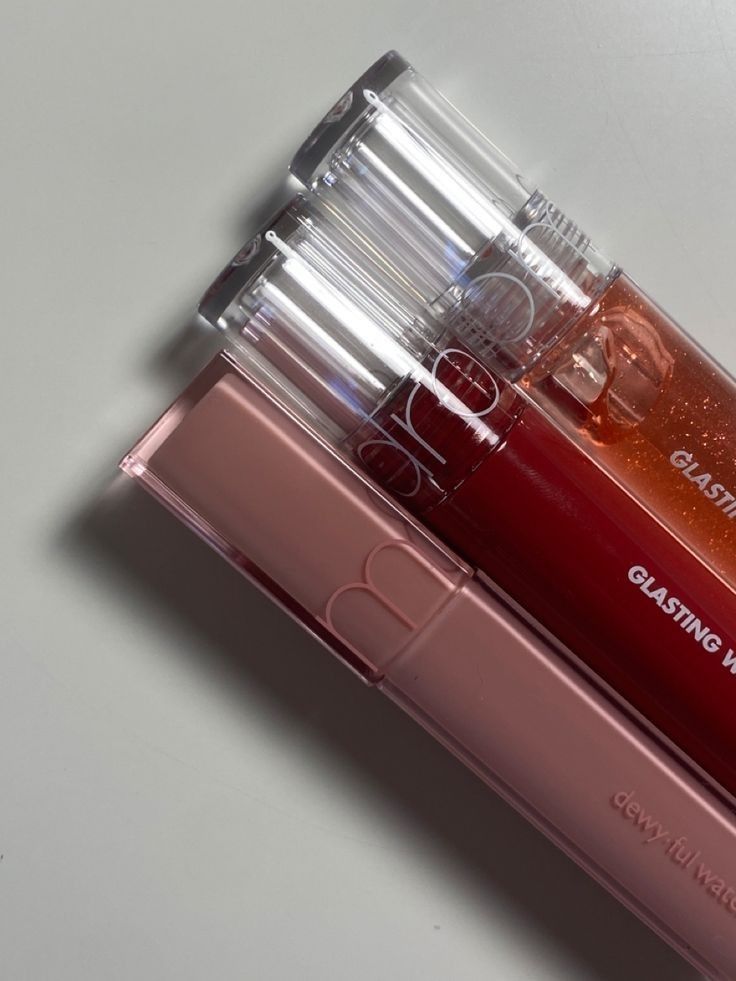 briantins's tweet photo. Boleh ga sih aku hype lippies yang pertama kali aku pake? Hehe

Let me introduce to you, Romand. https://t.co/xDWxhHKJ3c