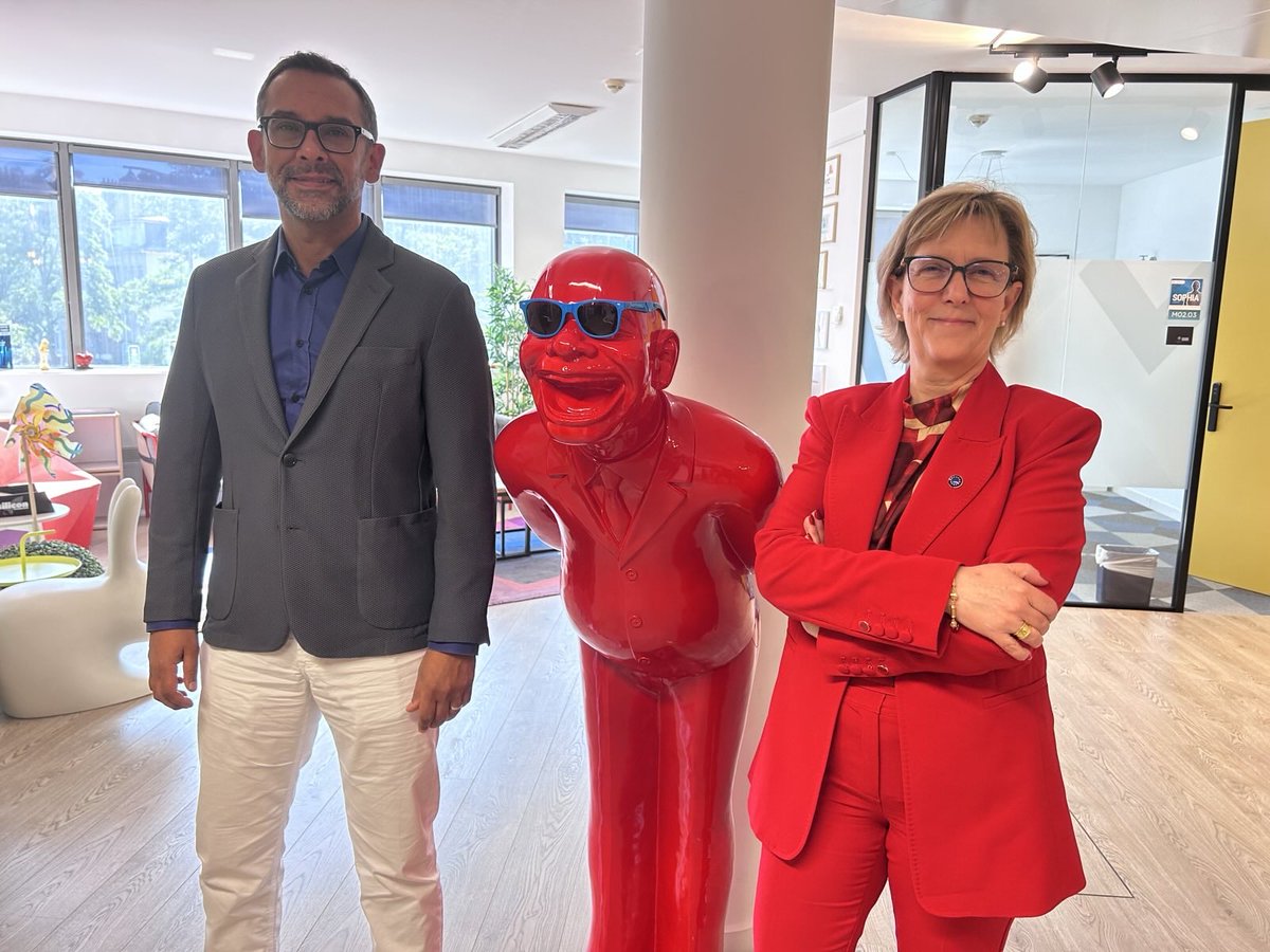 EU zu Lëtzebuerg (@ue_luxembourg) on Twitter photo Commissioner Albuquerque, kicks off her visit to 🇱🇺 at <a href="/The_LHoFT/">Luxembourg House of Financial Technology</a>. Welcomed by CEO <a href="/naszub/">Nasir Zubairi</a>.
Focus: #KYC, access to finance & EU priorities. Commissioner Albuquerque, kicks off her visit to 🇱🇺 at <a href="/The_LHoFT/">Luxembourg House of Financial Technology</a>. Welcomed by CEO <a href="/naszub/">Nasir Zubairi</a>.
Focus: #KYC, access to finance & EU priorities.