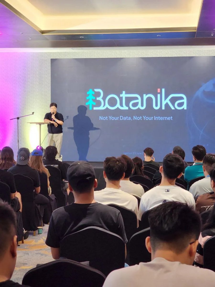 chibuenyim71492's tweet photo. 🌿 gm @botanika_sol fam,
After Hanoi, we’re not slowing down—NIMBUS is just the beginning.
Solana x AI x DePIN equals the future of data is now in our hands.
Let’s build, let’s grow. Be a part of the next gen revolution. Escape the matrix
#DePIN #Botanika https://t.co/3bVXzNiiPg