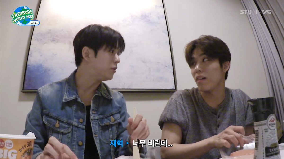 韓国語が分からないので何話してるかは分からないけど！
かわいい！！
間に挟まる