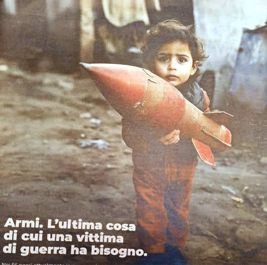AVETE ROTTO I COGLIONI CONE LE GUERRE, CON LE ARMI, CON I BOMBARDAMENTI.
BASTA!