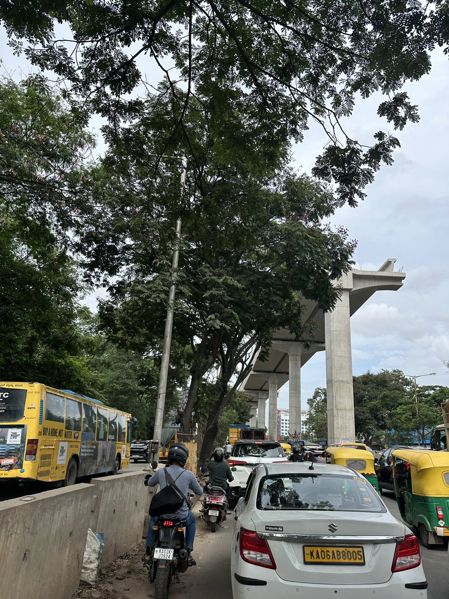 Left for office around 2:30 to avoid traffic but here we go