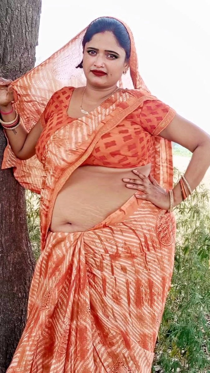 बताएं मैं आपका क्या सेवा कर सकती हूं