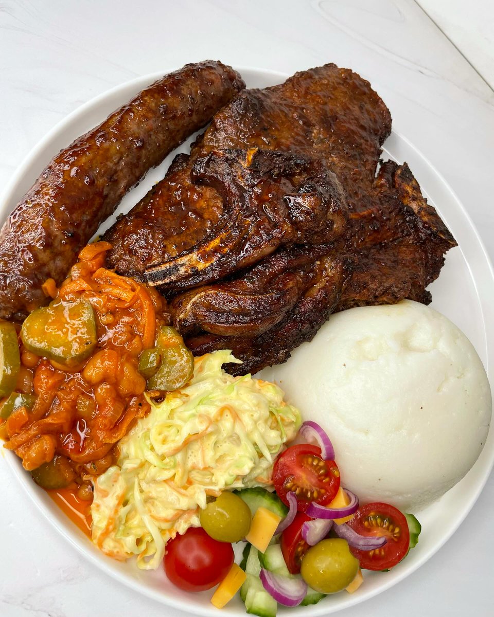 TRIPPLEtrouble_'s tweet image. We are all good cooks the problem comes to the type of camera capturing the cooking..🥲